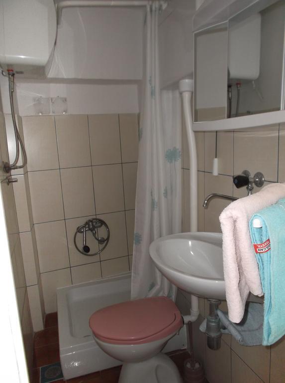 Neda Apartment Murter Eksteriør bilde