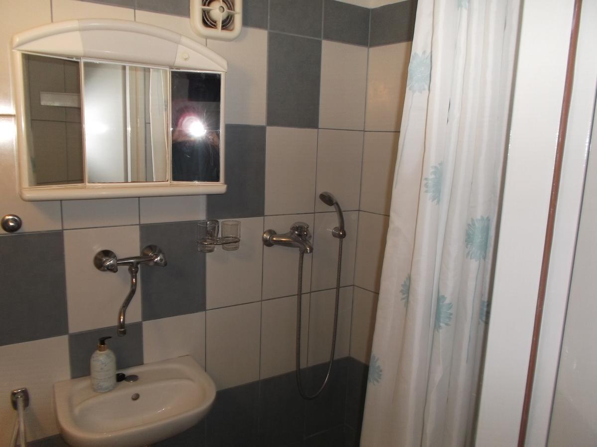 Neda Apartment Murter Eksteriør bilde